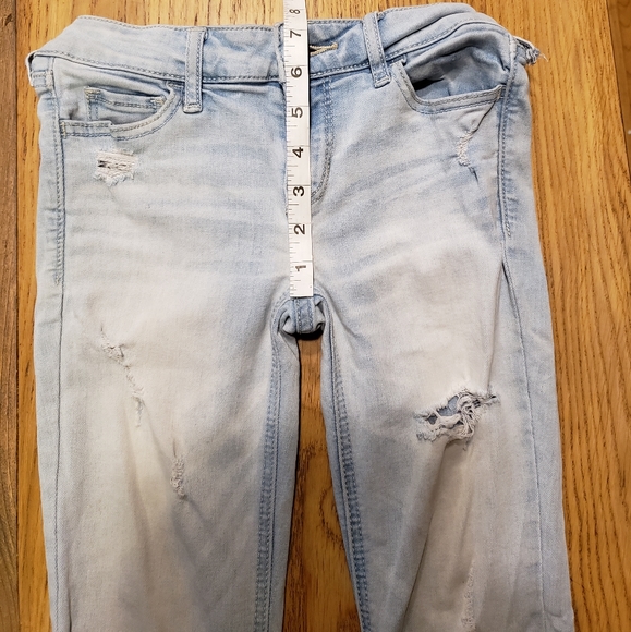 Hollister 24x29 skinny low rise light wash distressed jeans - Picture 3 of 9